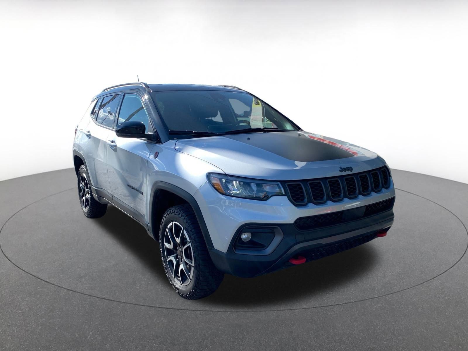 Used 2025 Jeep Compass Trailhawk
