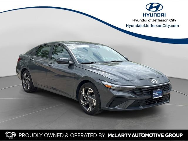 Certified 2025 Hyundai Elantra Sport FWD image 1