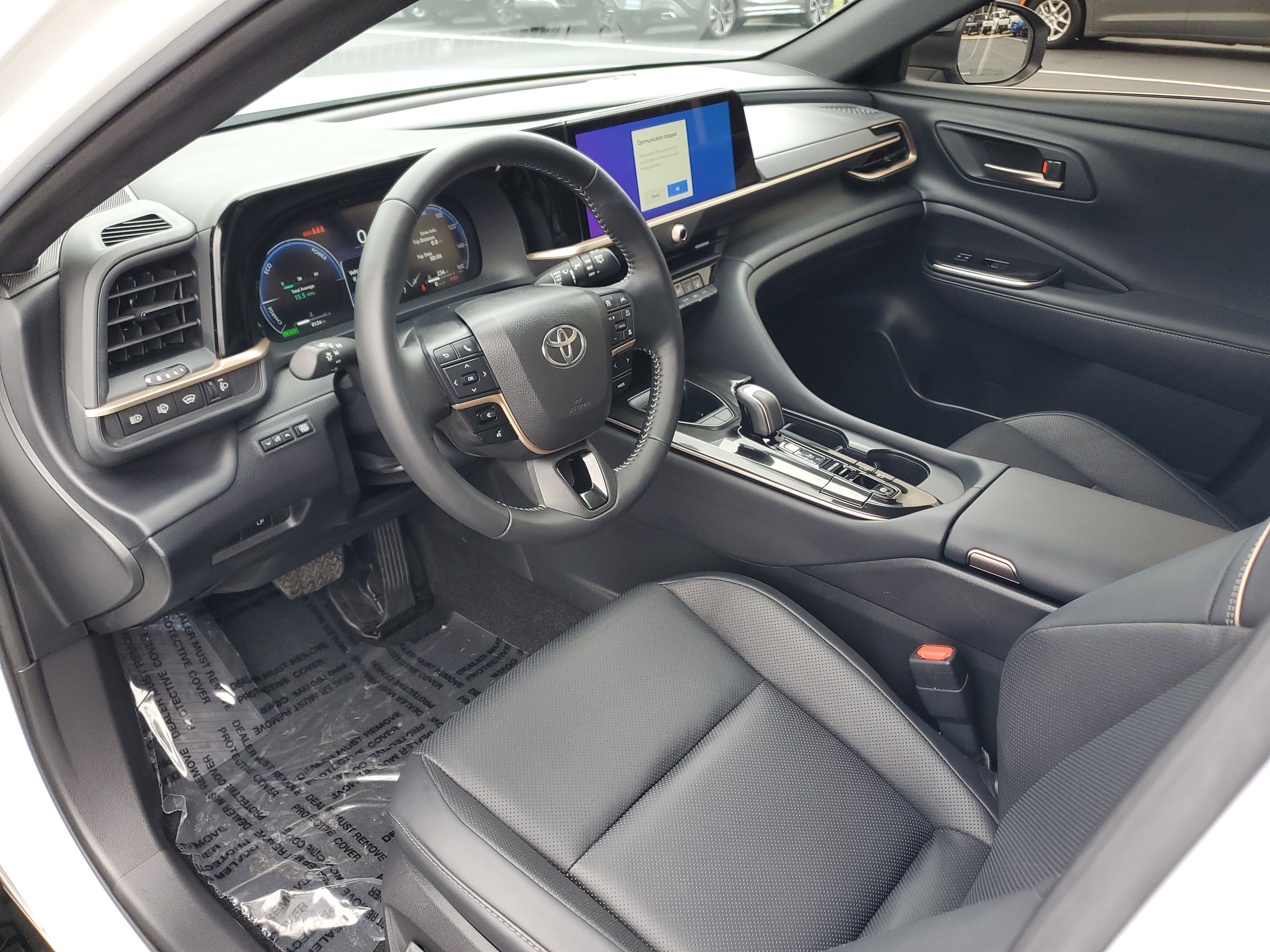 Used 2025 Toyota Crown Signia XLE image 23