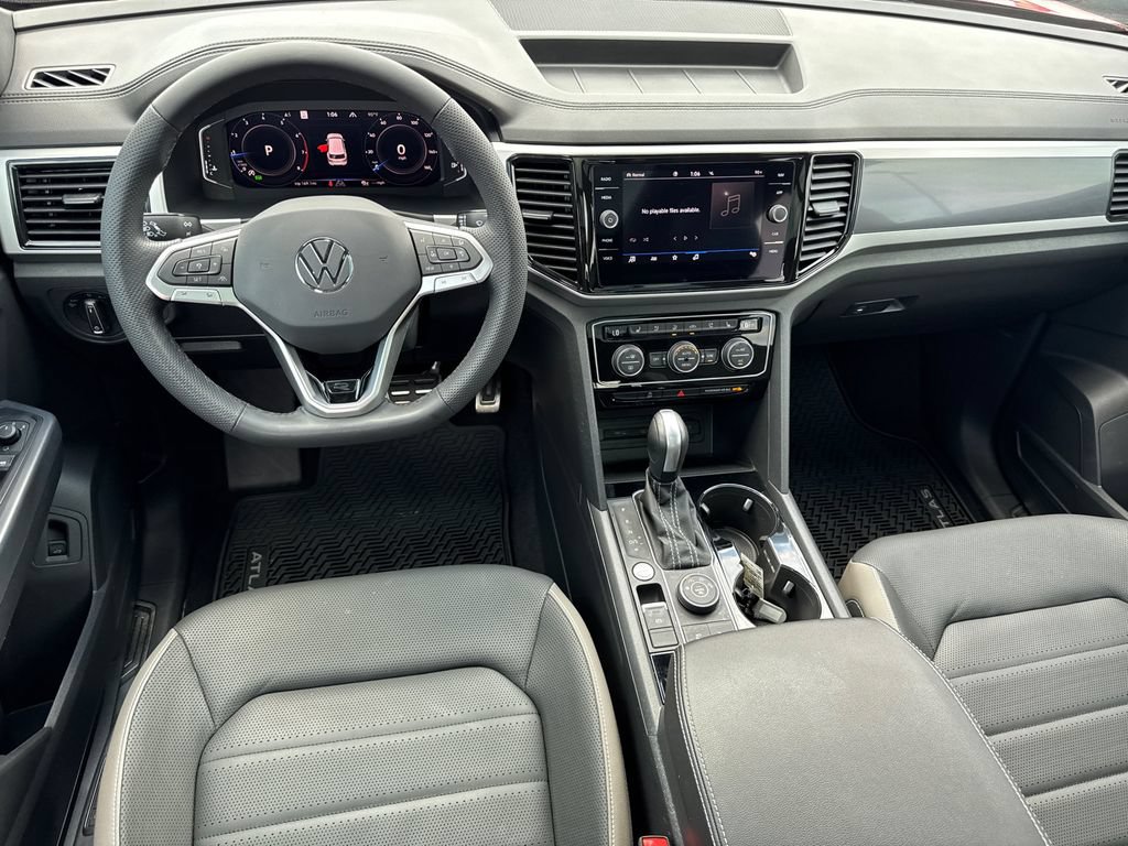 Used 2023 Volkswagen Atlas Cross Sport SEL Premium R-Line AWD/4WD image 24