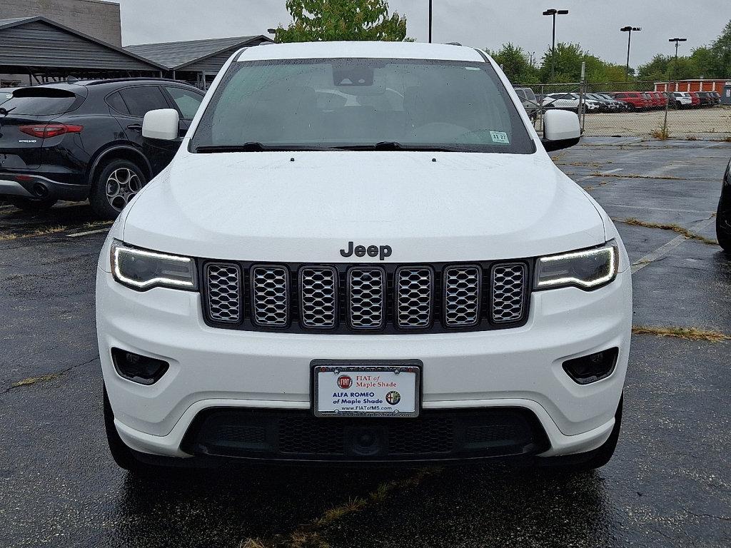 Used 2022 Jeep Grand Cherokee Laredo X image 8