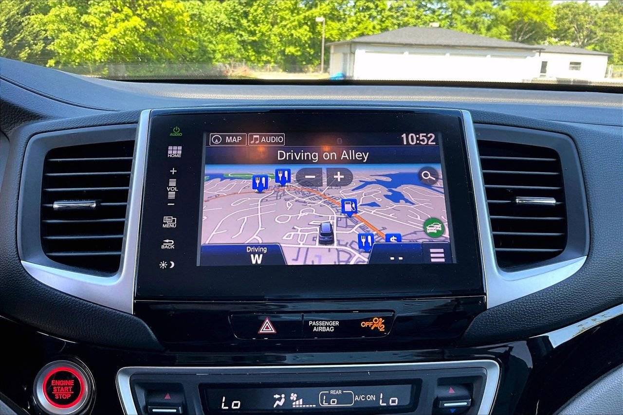 Used 2016 Honda Pilot Touring image 13