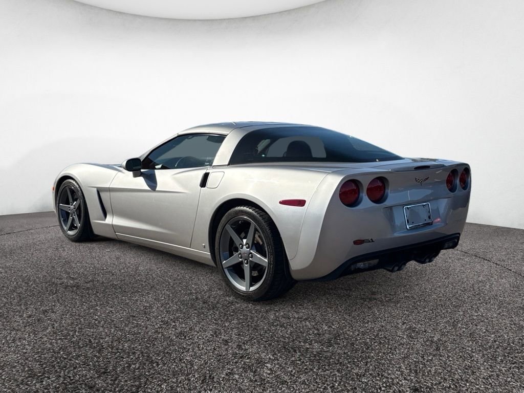 Used 2007 Chevrolet Corvette Coupe w/ Performance Package image 3