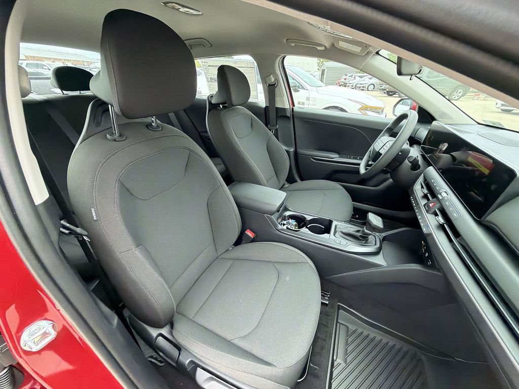 New 2026 Kia K4 FWD image 26