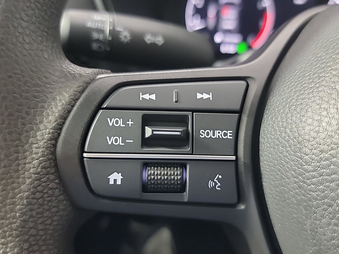 Certified 2025 Honda CR-V EX image 25