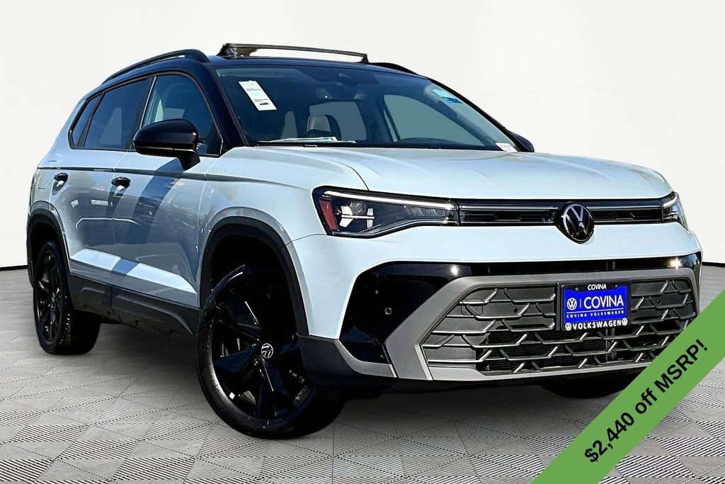 New 2026 Volkswagen Taos SE FWD image 1