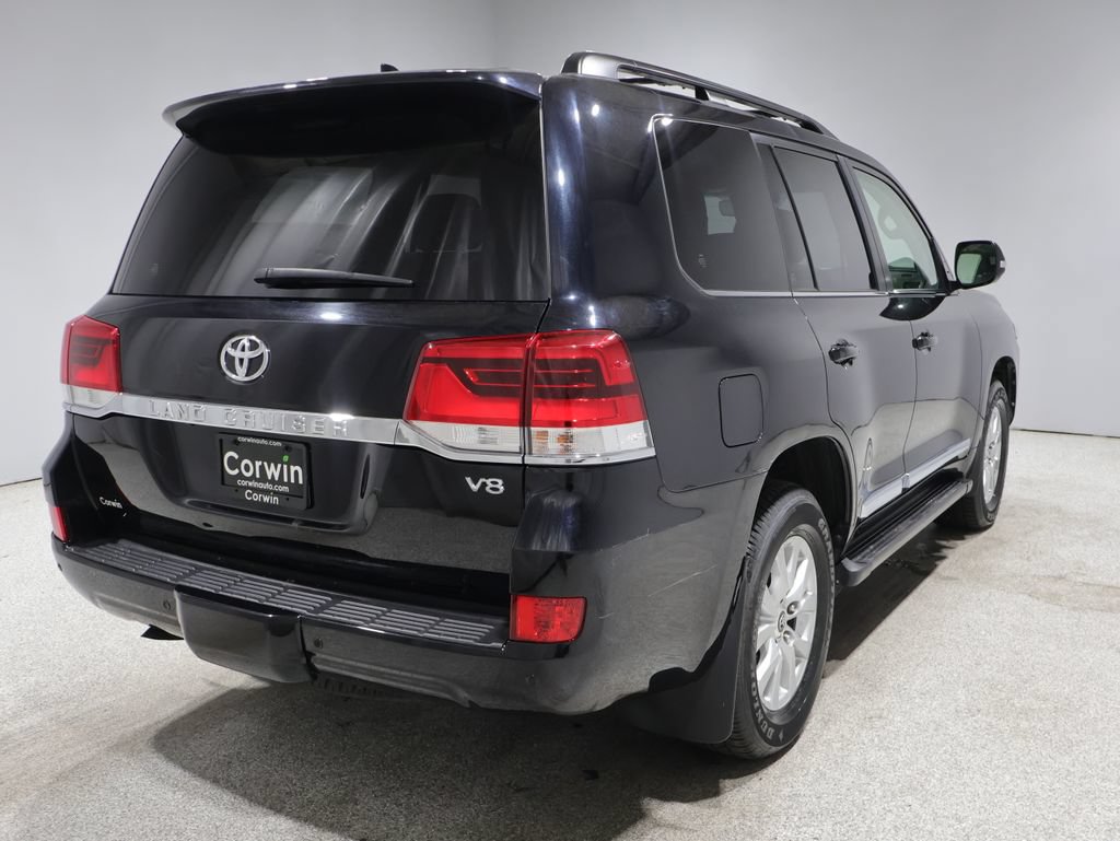 Used 2017 Toyota Land Cruiser AWD/4WD image 2
