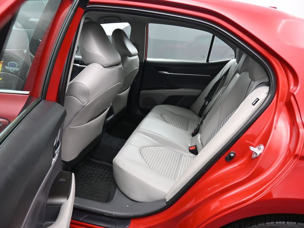 Used 2023 Toyota Camry SE image 30