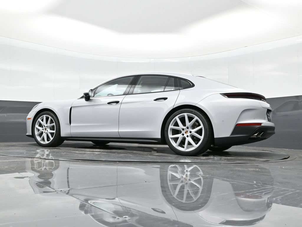 Certified 2025 Porsche Panamera RWD image 35