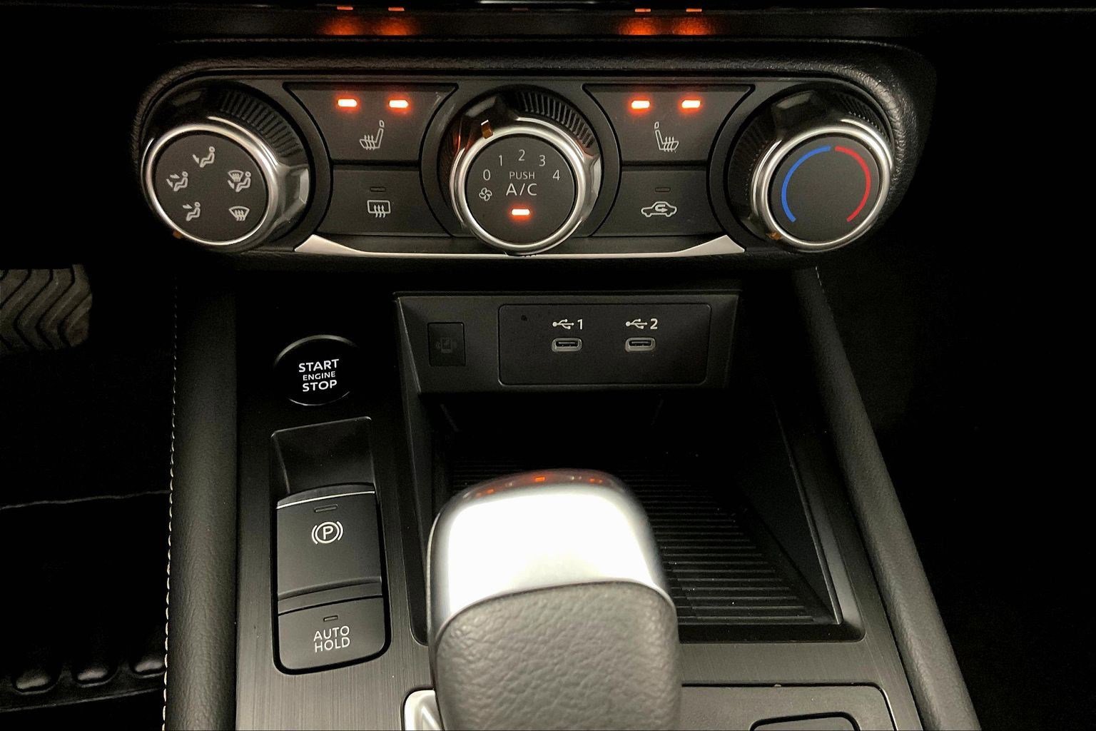 Certified 2025 Nissan Kicks SV w/ SV Premium Package image 15