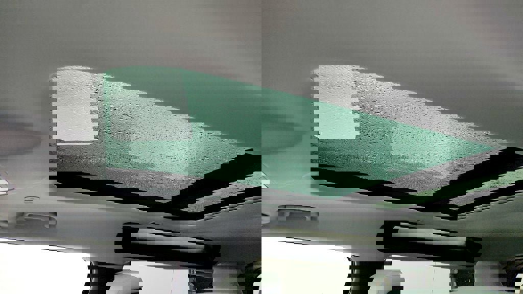 Used 2025 Land Rover Defender 90 S image 10