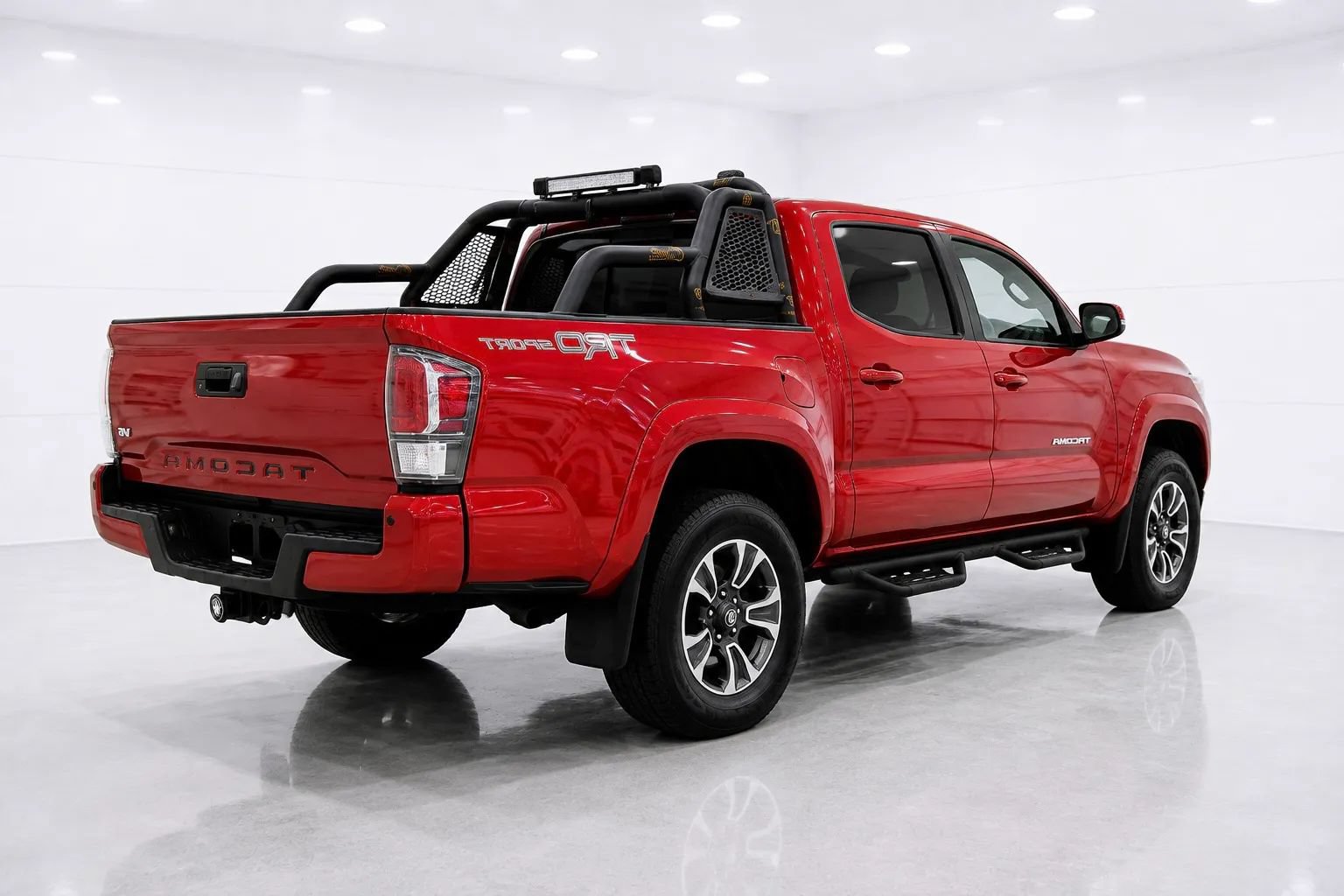Used 2022 Toyota Tacoma TRD Sport w/ TRD Premium Sport Package RWD image 5