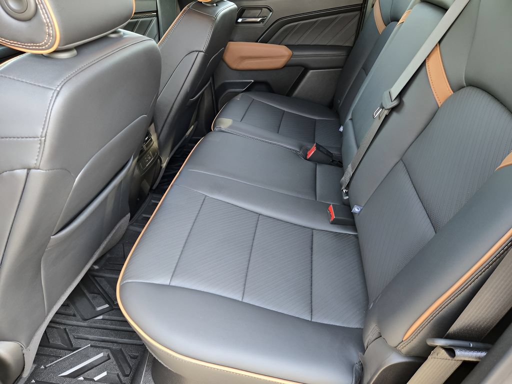 Used 2026 GMC Canyon AT4 w/ Technology Plus Package AWD/4WD image 28