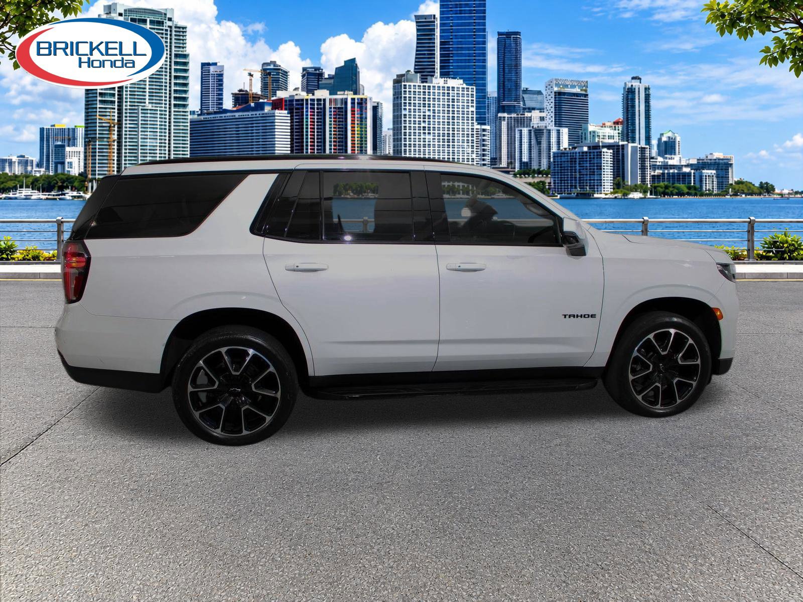 Used 2023 Chevrolet Tahoe RST w/ Luxury Package RWD image 2