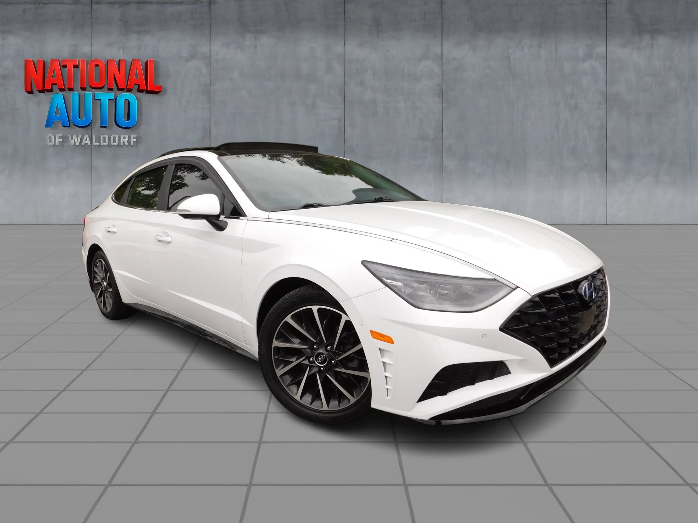 Used 2022 Hyundai Sonata Limited FWD image 1