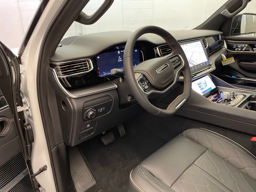 New 2026 Jeep Grand Wagoneer L Summit AWD/4WD image 23