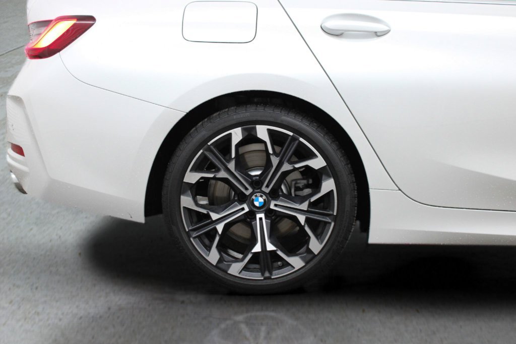 Used 2026 BMW 330i Sedan w/ Convenience Package RWD image 12