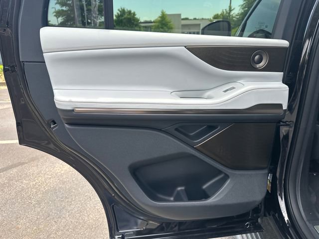 New 2026 Lincoln Navigator Black Label AWD/4WD image 21