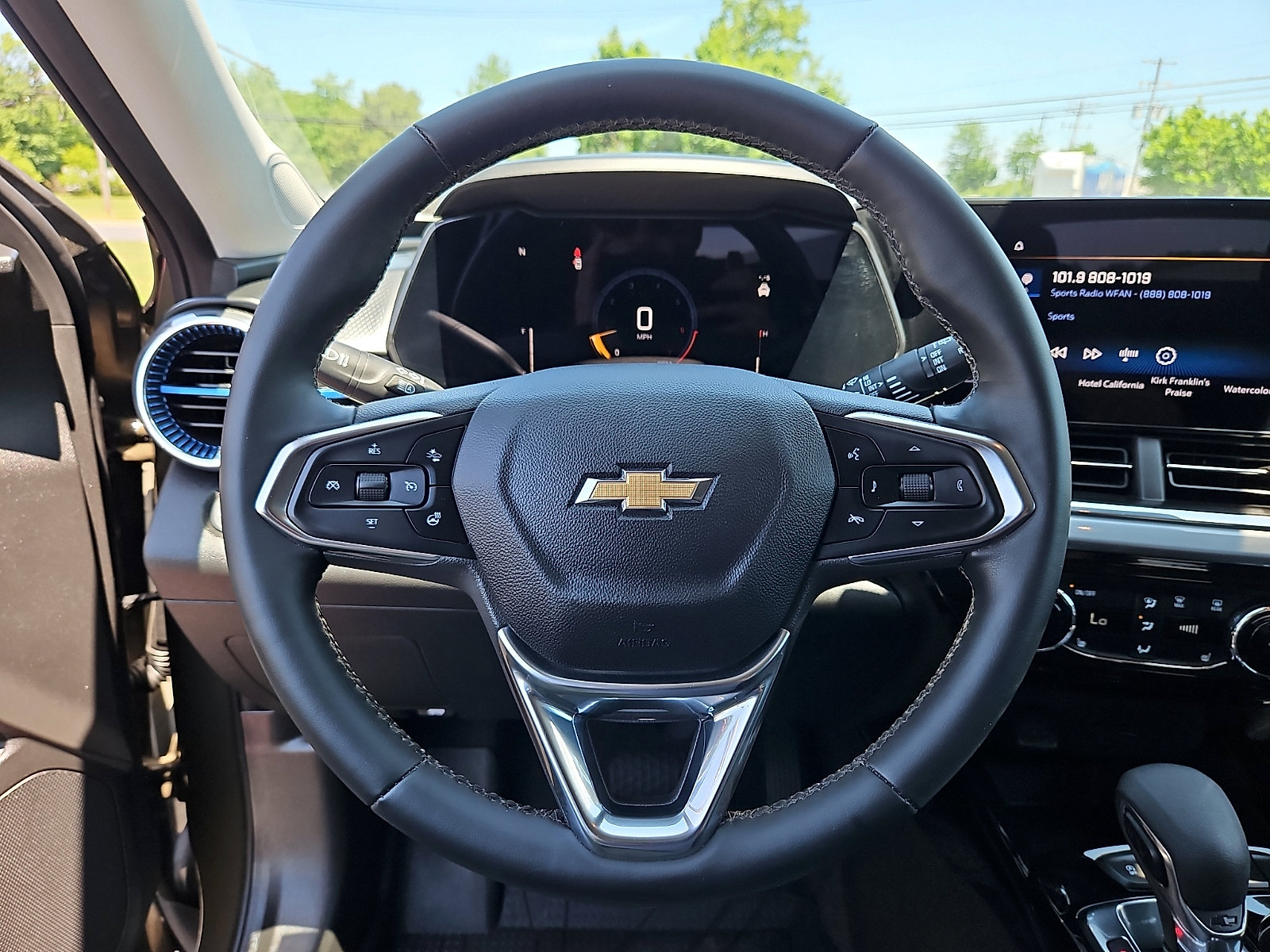 Certified 2024 Chevrolet Trax LT w/ Driver Confidence Package FWD image 19