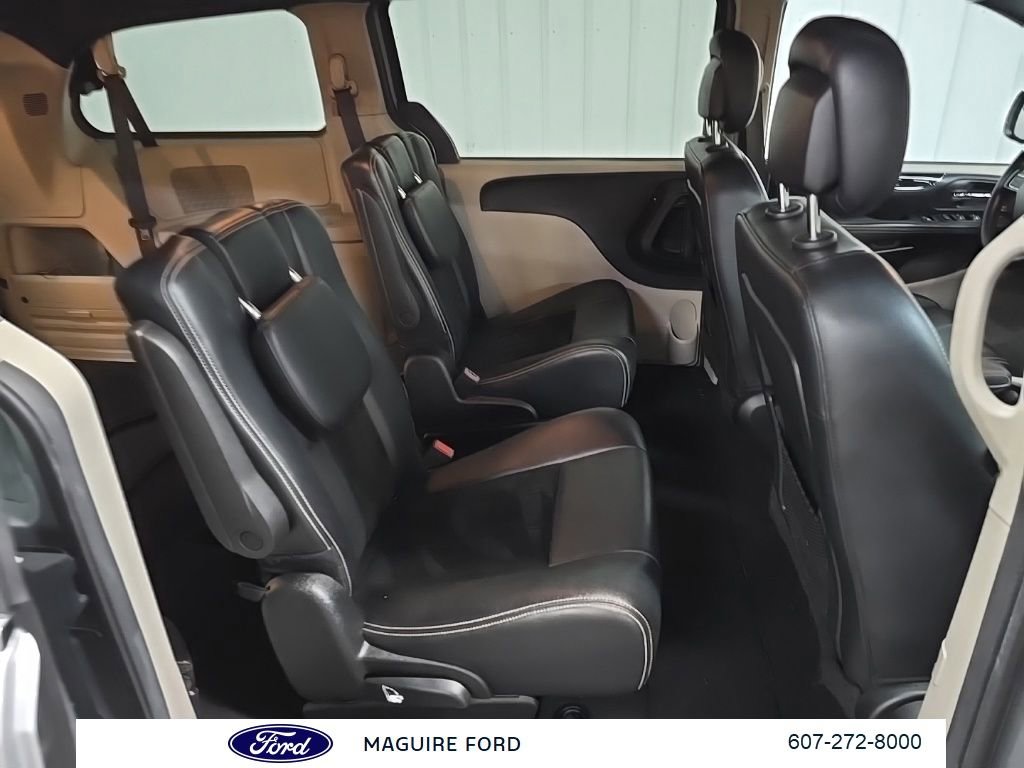 Used 2017 Dodge Grand Caravan SXT image 20