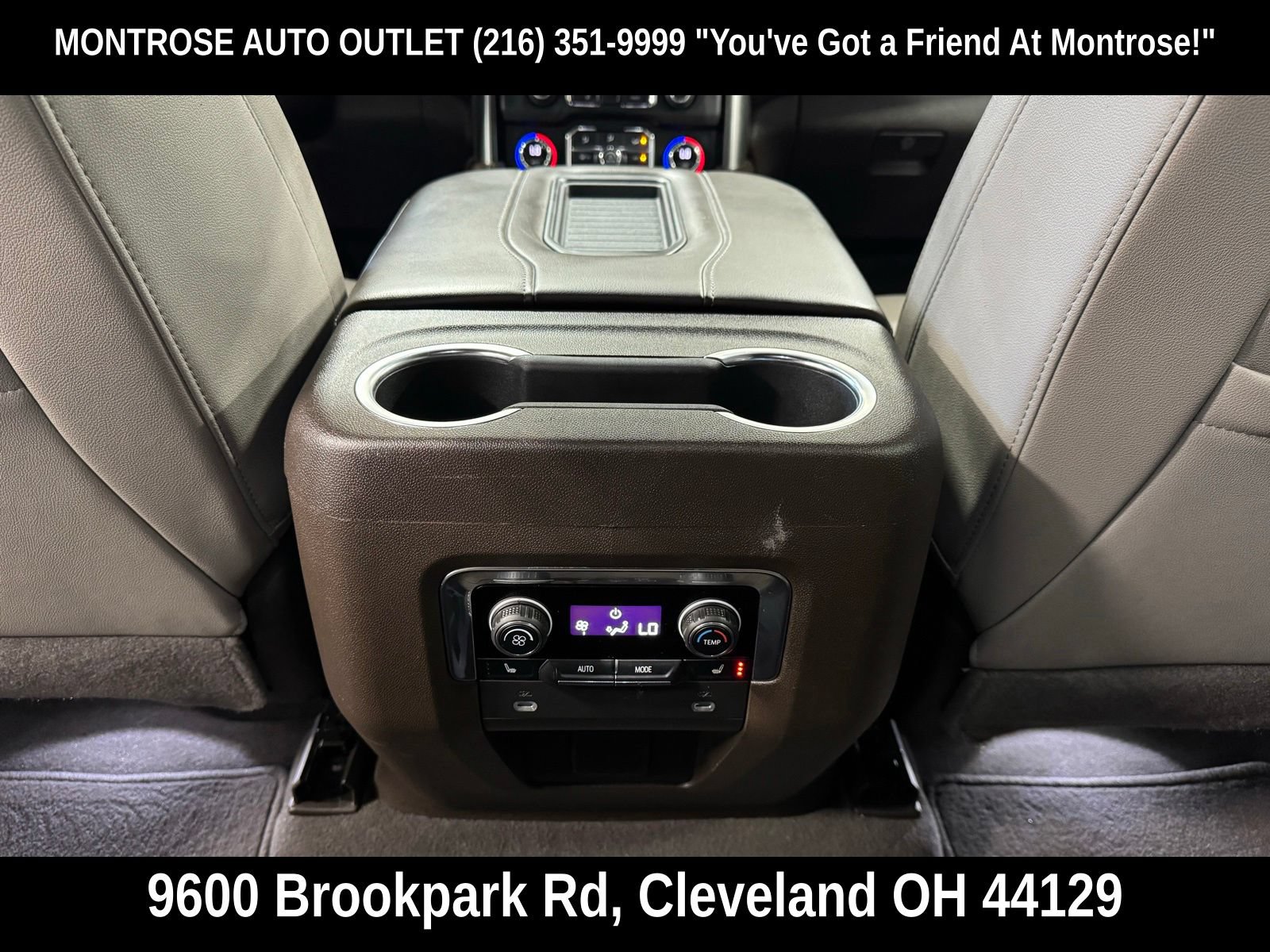 Used 2022 Chevrolet Tahoe Z71 w/ Z71 Off-Road Package AWD/4WD image 36