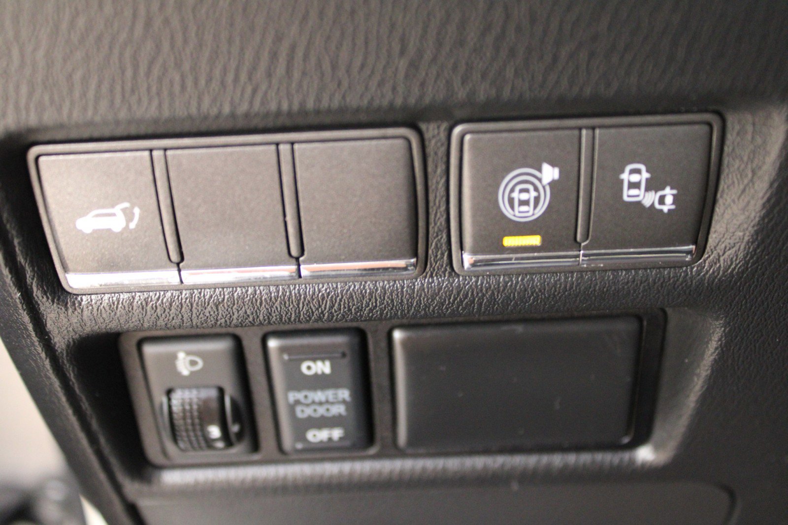 Used 2016 INFINITI QX80 2WD w/ Driver's Assistance Package image 26