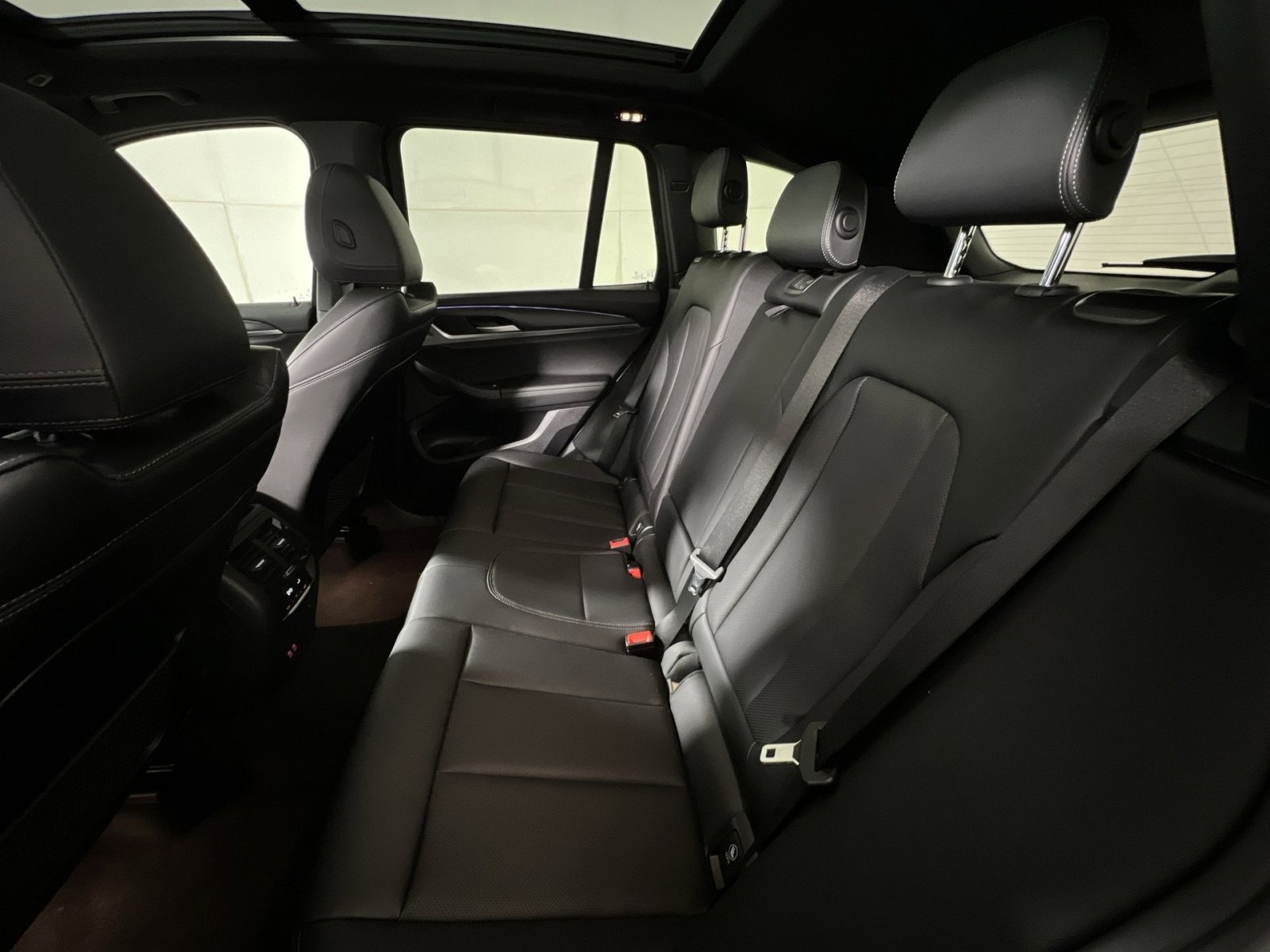 Used 2024 BMW X3 xDrive30i image 25