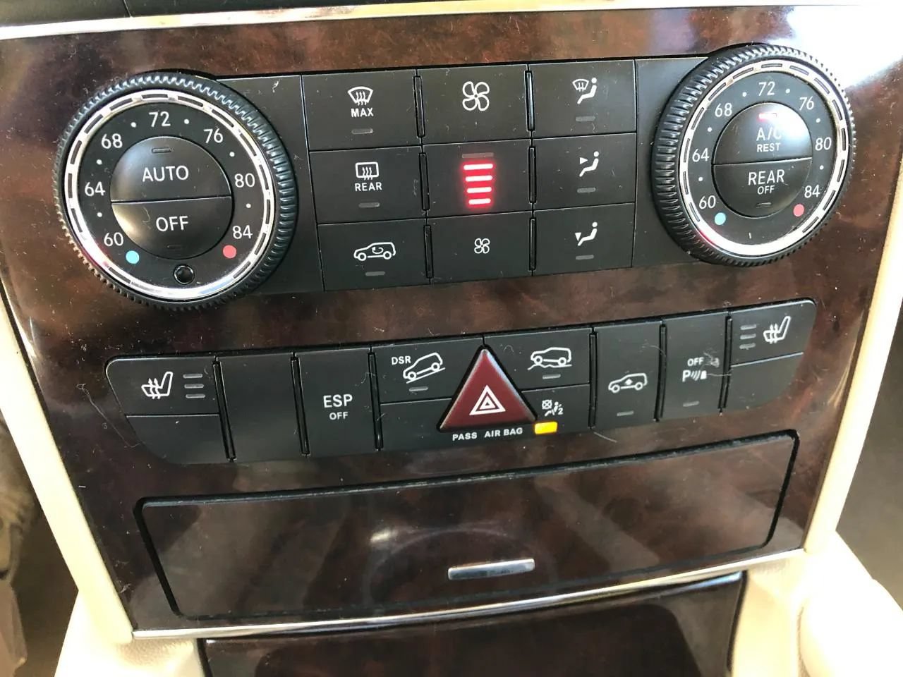 Used 2010 Mercedes-Benz GL 450 4MATIC image 30