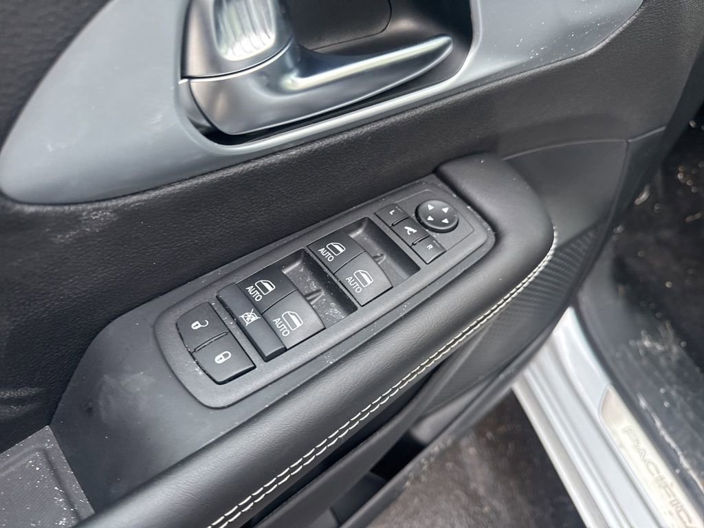New 2026 Chrysler Pacifica Limited w/ S Appearance Package image 13