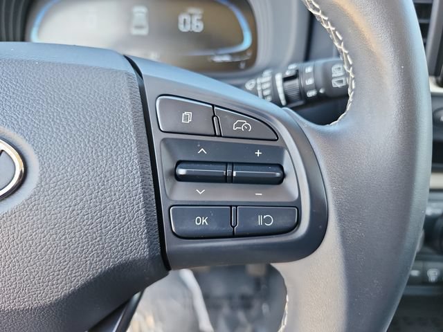 Used 2023 Hyundai Venue Limited FWD image 22