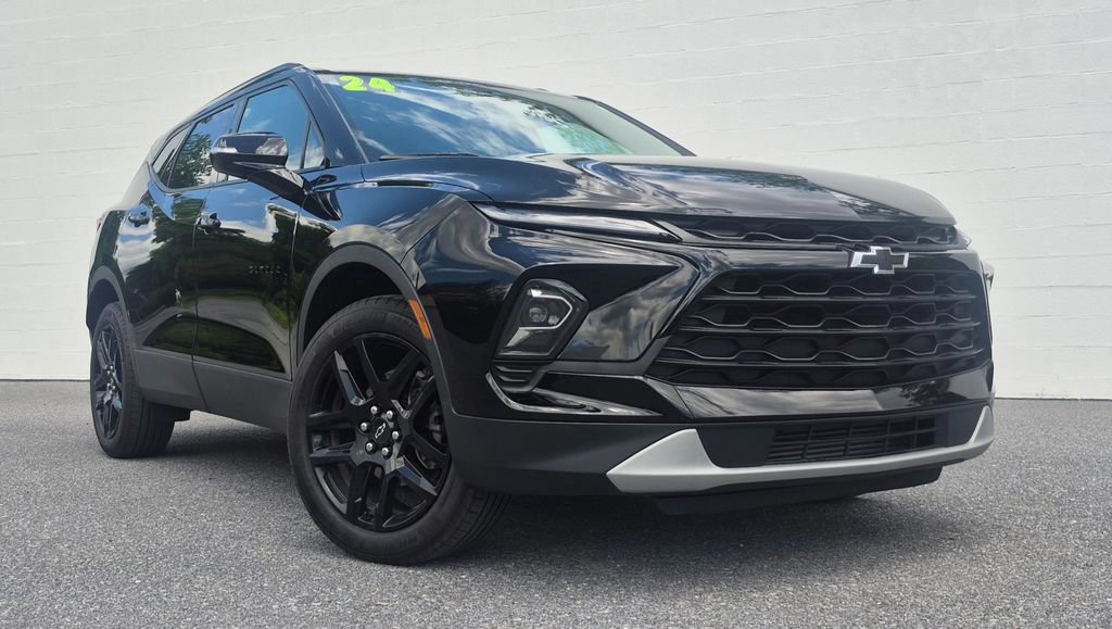 Used 2024 Chevrolet Blazer LT w/ LPO, Black Grille Bar Package AWD/4WD video 2
