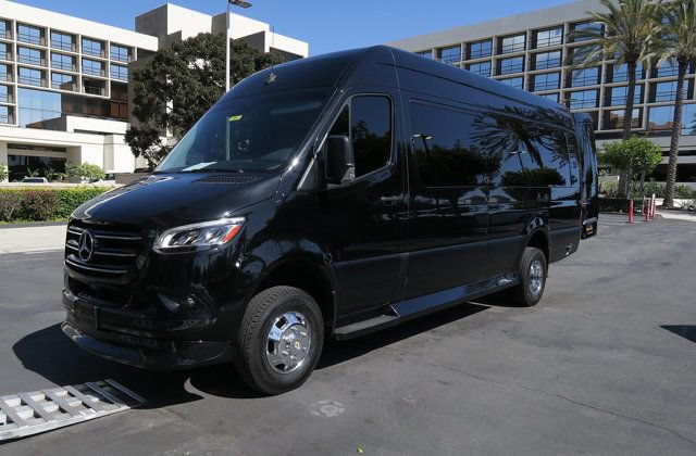 Used 2020 Mercedes-Benz Sprinter 3500 image 3