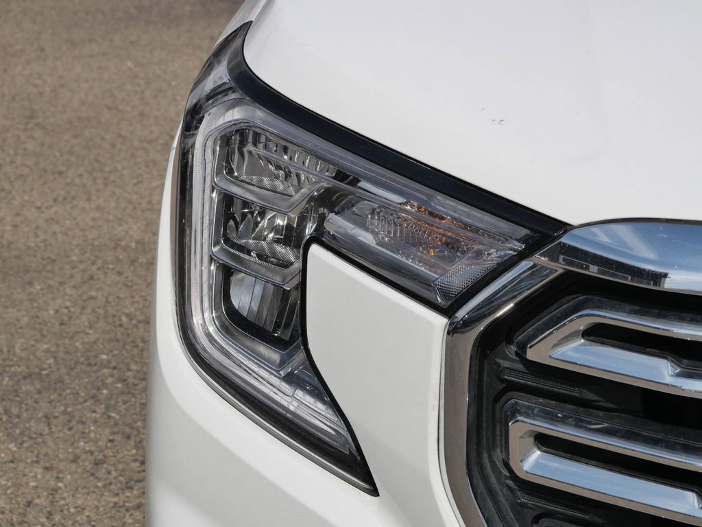 Used 2024 GMC Terrain SLT AWD/4WD image 3