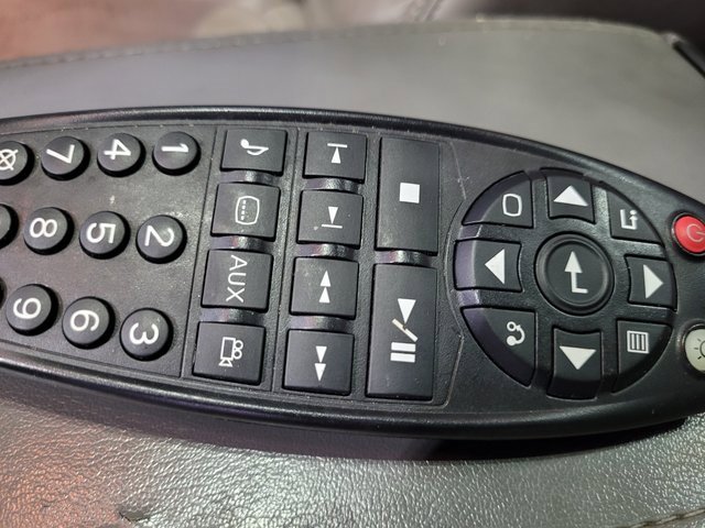 Used 2008 Buick Enclave CXL w/ Entertainment Package #2 image 8