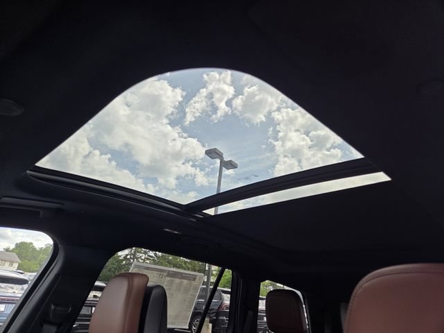 New 2026 Lincoln Aviator Reserve w/ Luxury Package RWD image 11