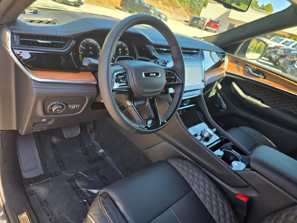 New 2027 Jeep Grand Cherokee Summit AWD/4WD image 23