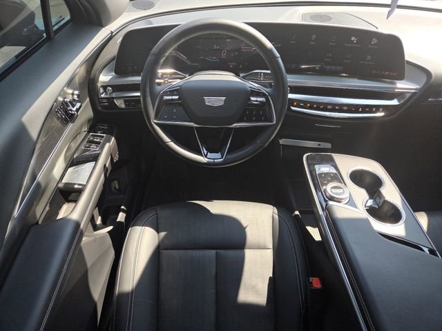 Used 2024 Cadillac Lyriq Luxury AWD/4WD image 32