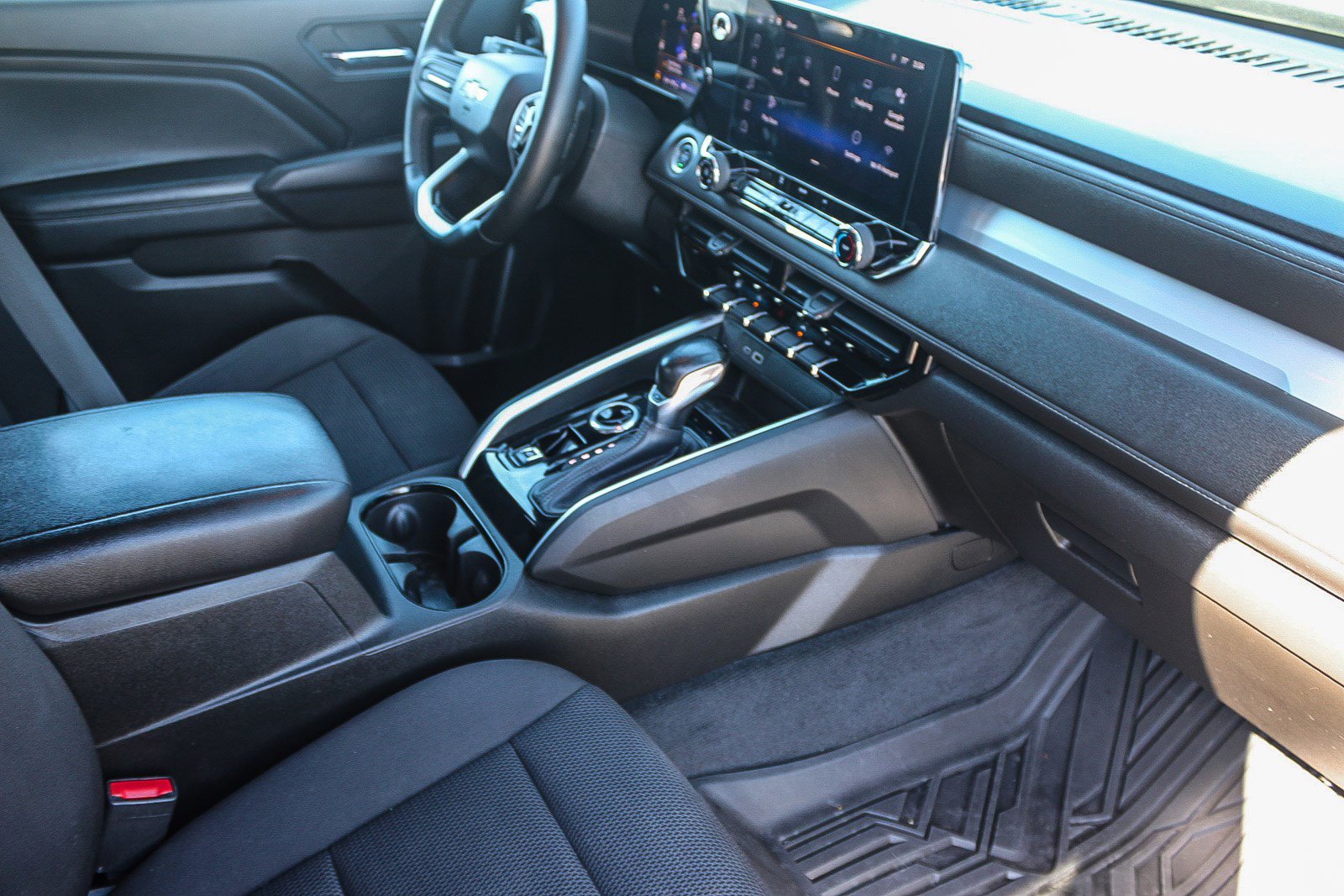 Used 2023 Chevrolet Colorado LT image 18