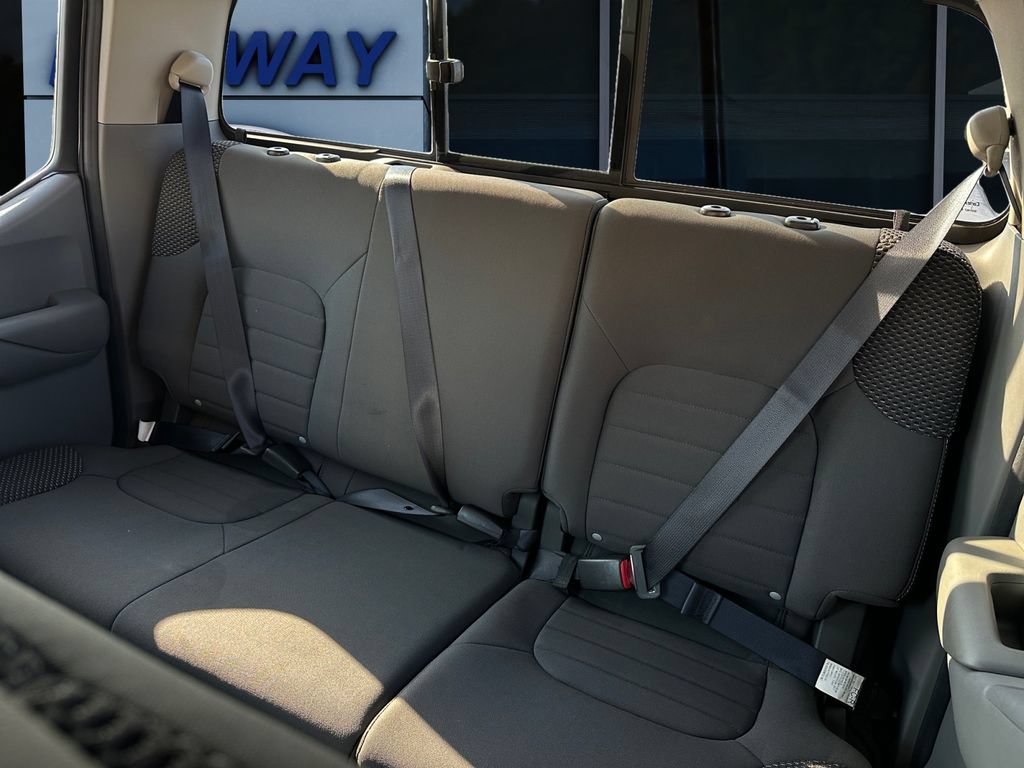 Used 2018 Nissan Frontier SV RWD image 12