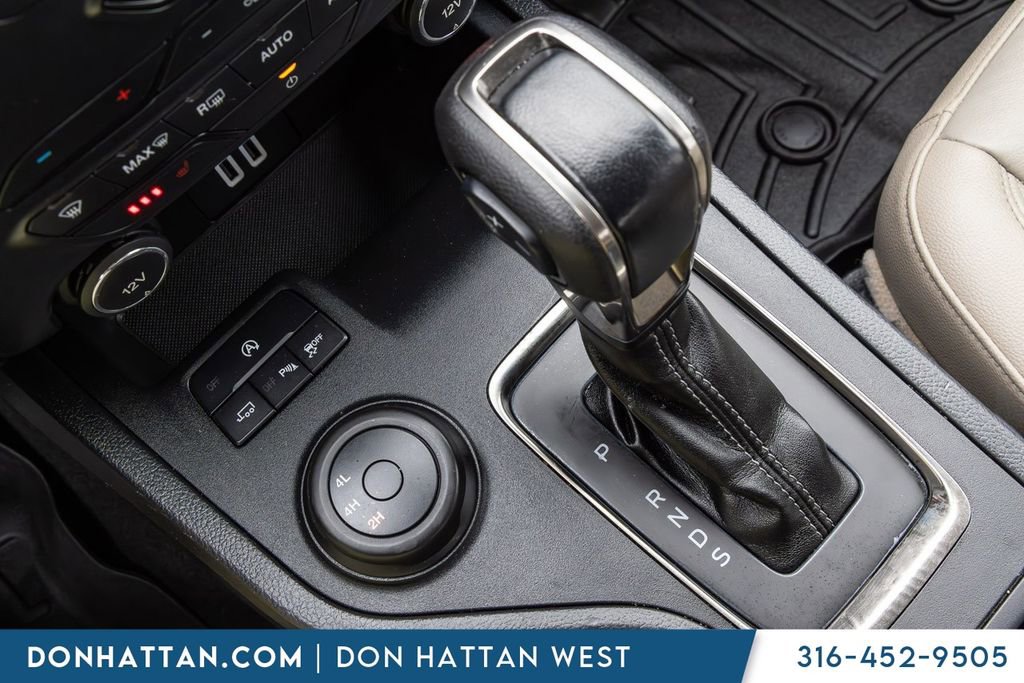 Used 2019 Ford Ranger Lariat w/ Equipment Group 501A Mid image 9