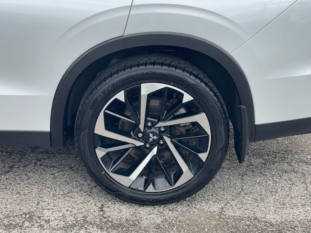 Used 2022 Mitsubishi Outlander ES AWD/4WD image 36