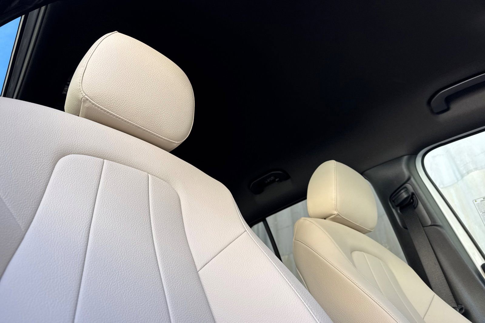 New 2026 Mercedes-Benz GLB 250 image 33