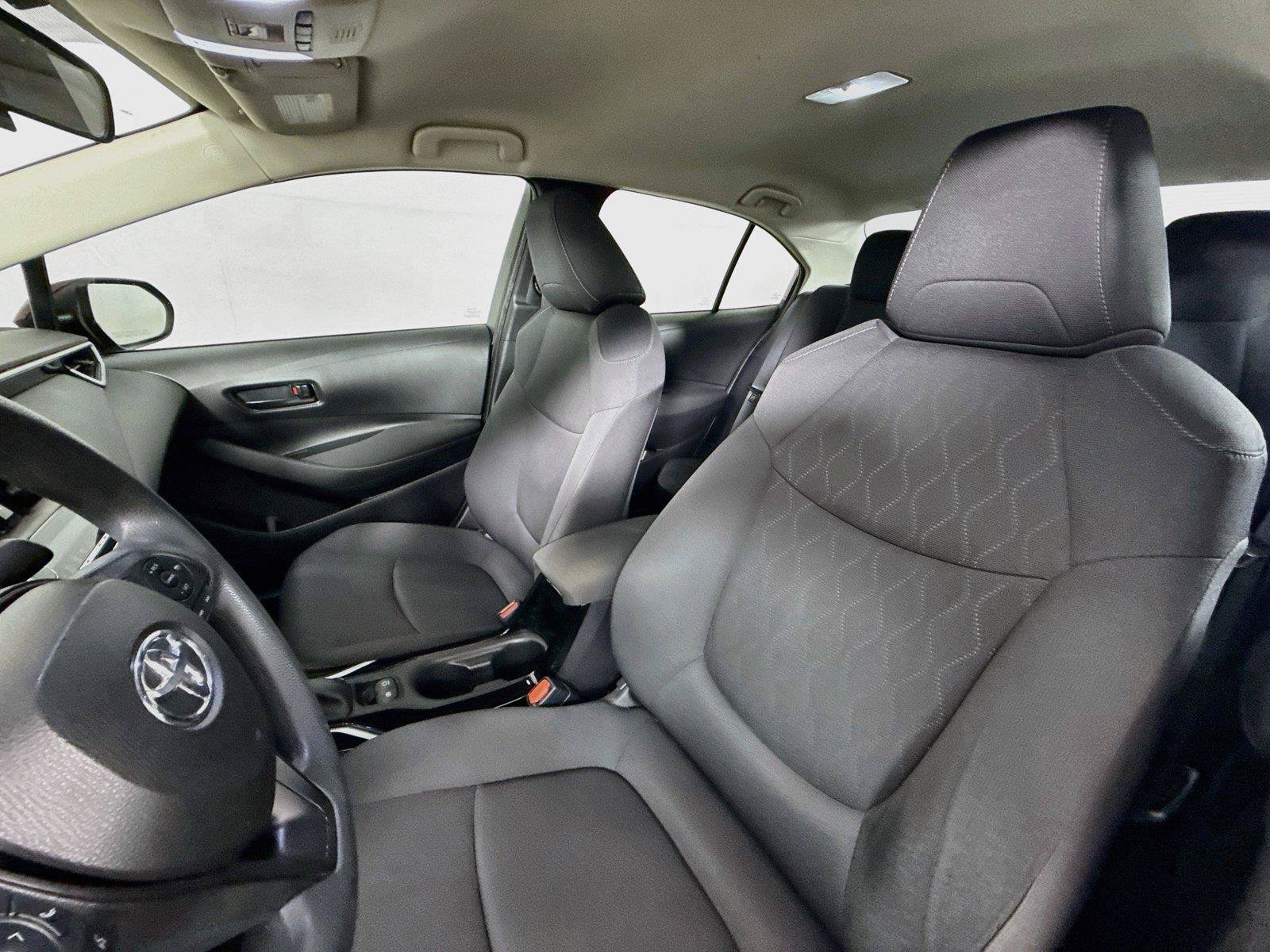Certified 2022 Toyota Corolla LE FWD image 3