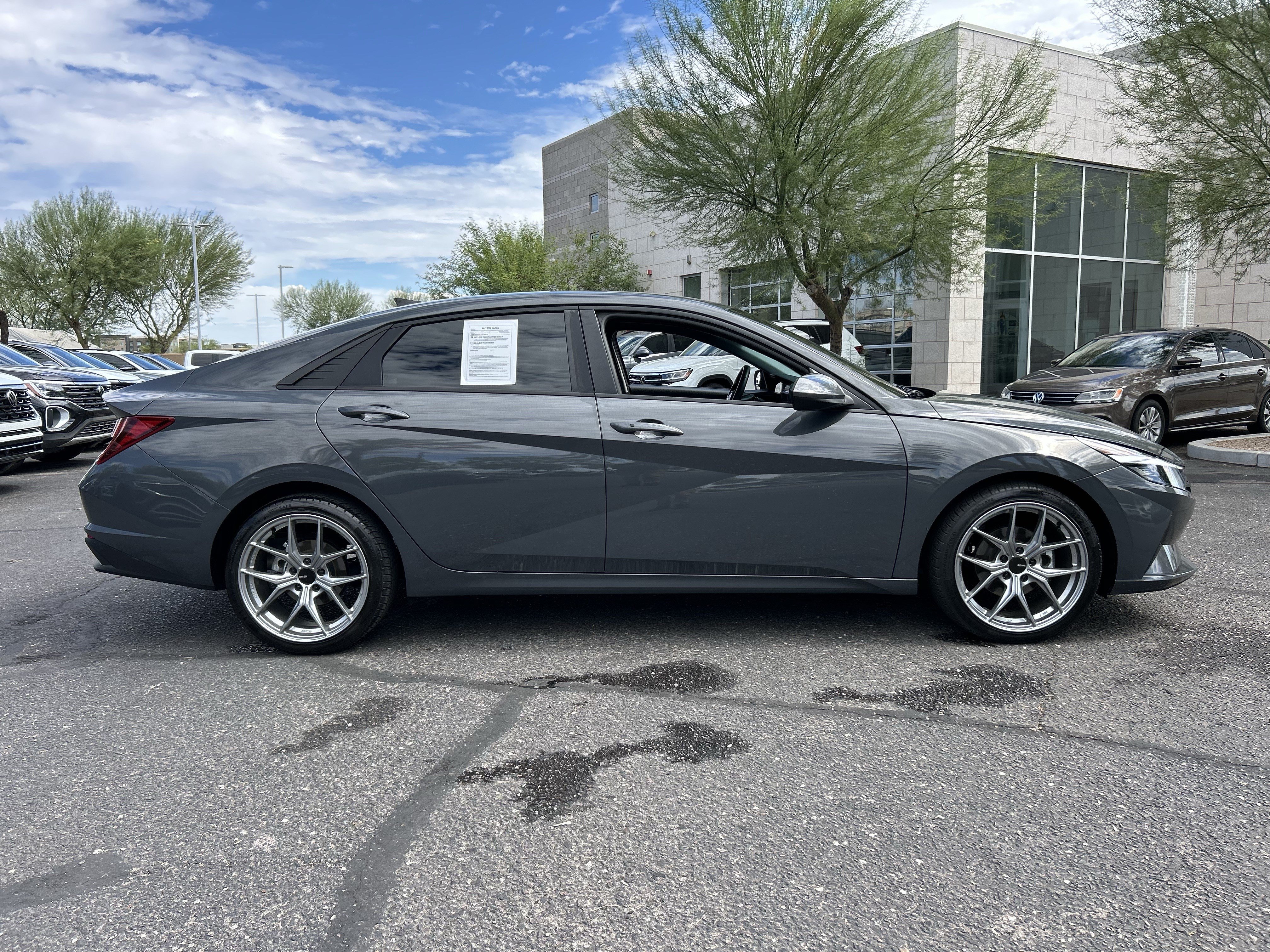 Used 2023 Hyundai Elantra SEL w/ Convenience Package FWD image 5