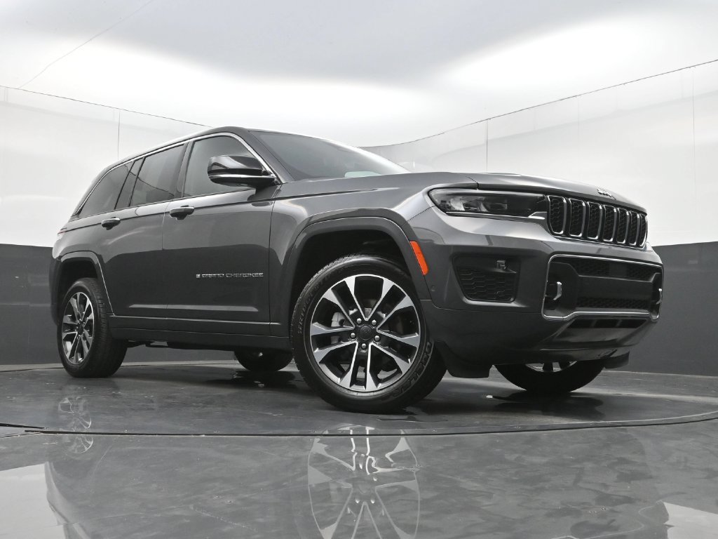 Used 2022 Jeep Grand Cherokee Overland w/ Luxury Tech Group IV RWD image 31