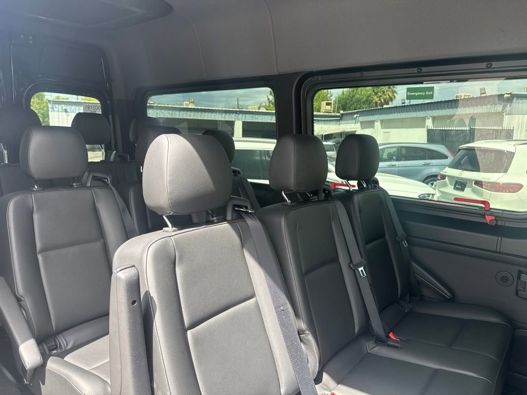 Used 2023 Mercedes-Benz Sprinter 2500 image 8