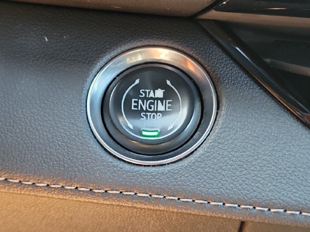 Used 2025 Buick Enclave Preferred FWD image 28