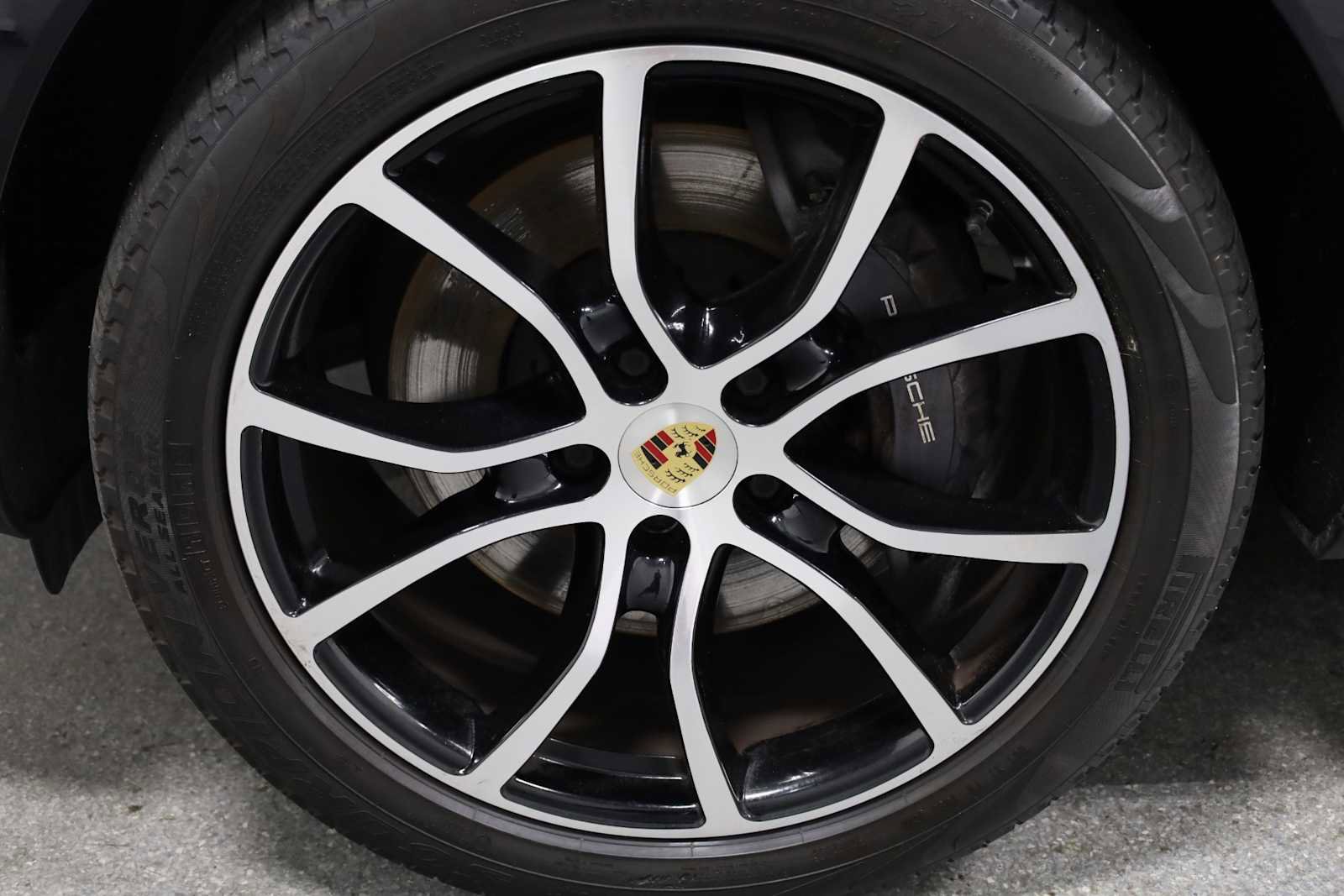 Used 2022 Porsche Cayenne image 47