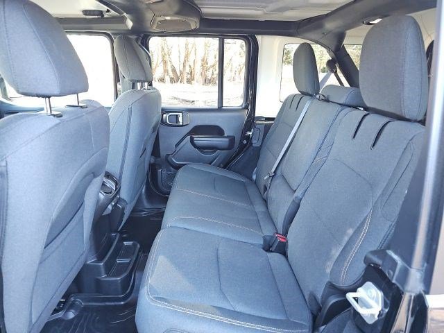 Used 2024 Jeep Wrangler Willys image 19