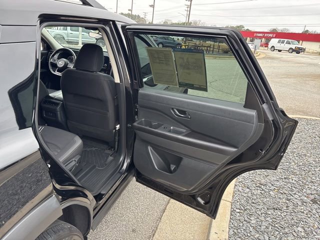 Used 2024 Nissan Pathfinder SV image 22